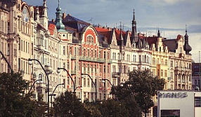 Почему все покупают жильё в Чехии?